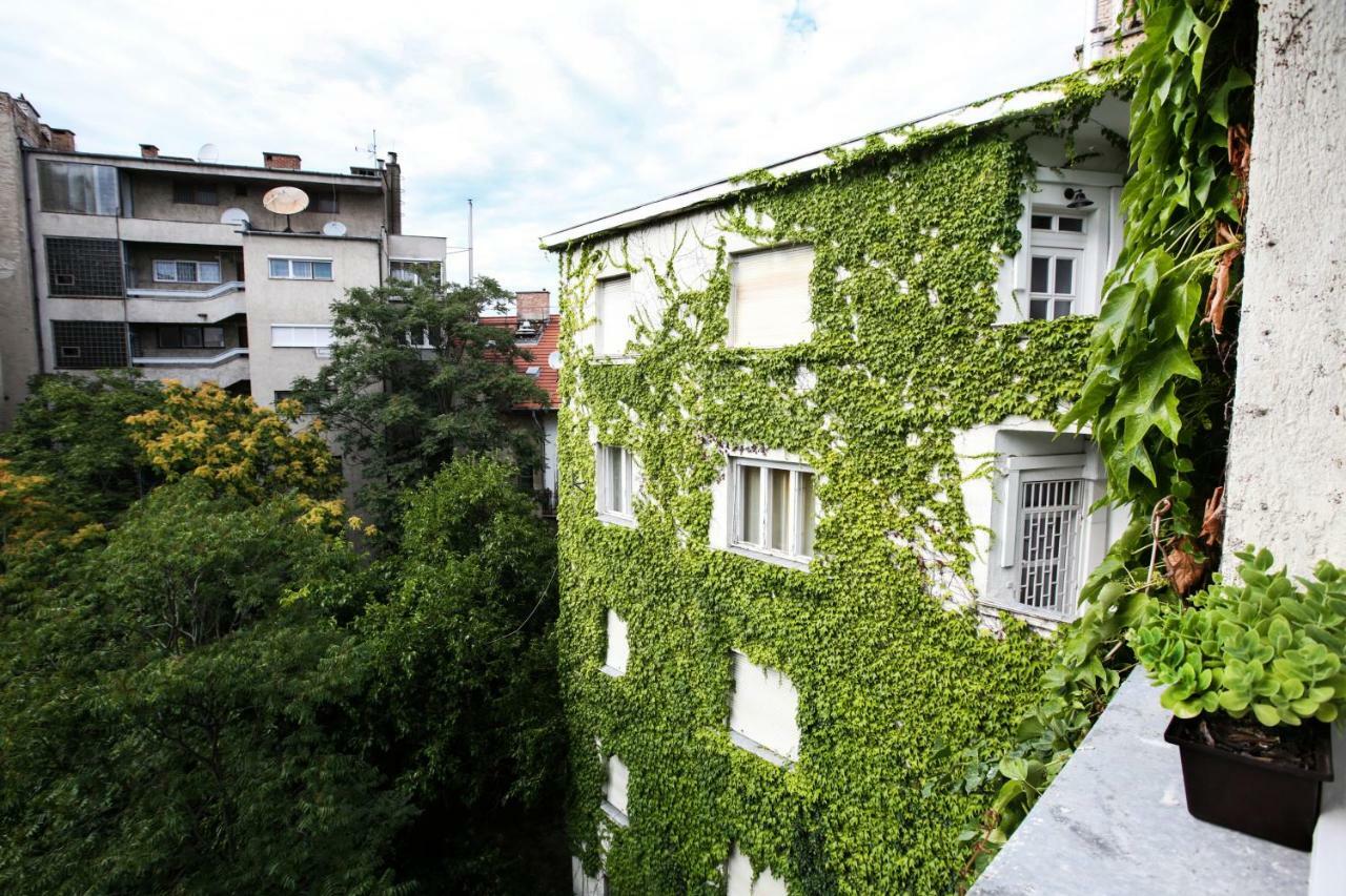 Bright Lights, Big City Studio Budapesta Exterior foto